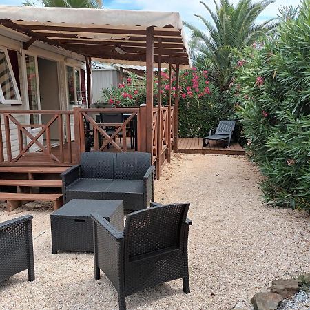 Camping Le Clos Du Thym أرجيليه- سور- مير المظهر الخارجي الصورة